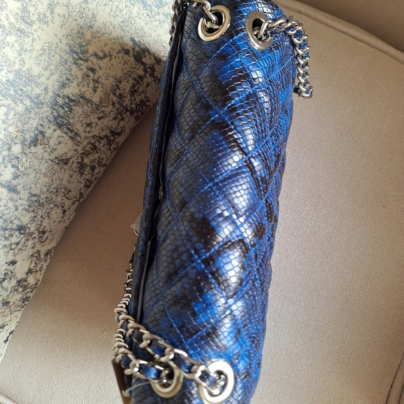 NWT Michael Kors Sloan Large Embossed Leather Shoulder Bag Blue (30H5SSLL3N) - Picture 3 of 10